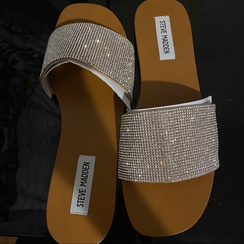-STEVE MADDEN RHINESTONE SANDALS-